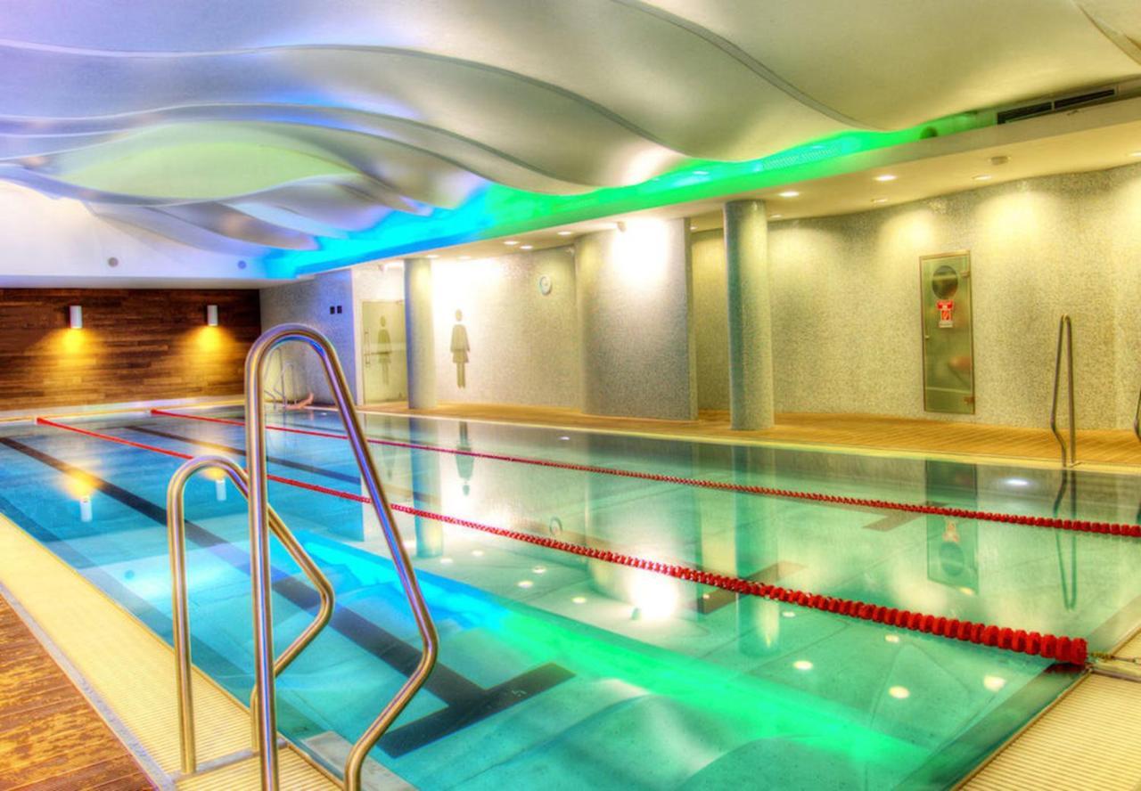 City Center Apartment With Gym & Spa Budapest Bagian luar foto